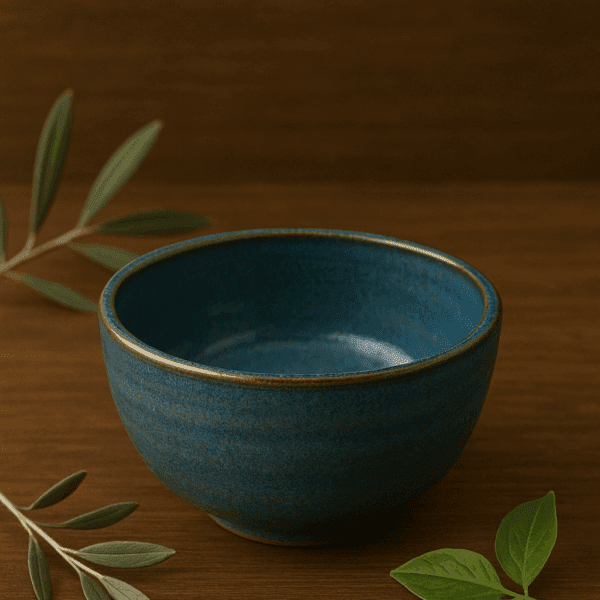 Χειροποίητο κεραμικό μπολ με μπλε υάλωση – διαθέσιμο σε 12,5 εκ. και 14,5 εκ. διάμετρο